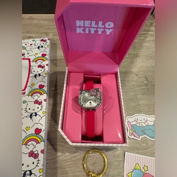 Hello Kitty Watch Set Notebook, Pen, Keychain, Stickers NEW - Picture 6 of 8